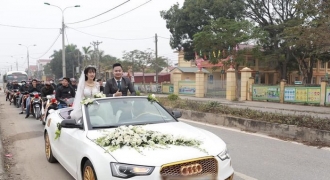 Đám rước dâu bằng xế mui trần mạ vàng ở Phú Thọ bất ngờ gây tranh cãi