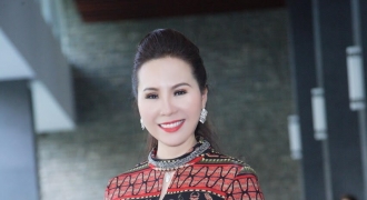 Nữ hoàng doanh nhân Kim Chi gây ấn tượng với chiếc áo dài cách tân thổ cẩm