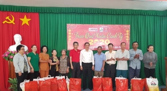 Báo GĐVN cùng lãnh đạo TP Cần Thơ trao 200 phần quà Tết cho gia đình khó khăn