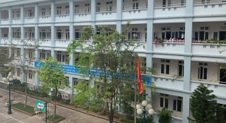 Học sinh bị bỏ quên trên ô tô ở Hà Nội: Tăng cường an toàn đưa đón học sinh