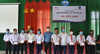 Him Lam Land chắp cánh ước mơ cho học sinh nghèo vượt khó ở Long An