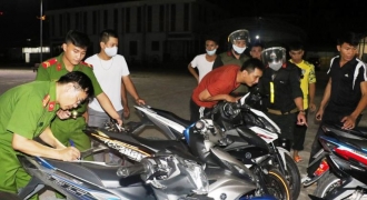 Thanh Hóa: Xử lý 21 đối tượng đi xe máy lạng lách, đánh võng trên đường