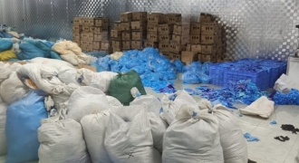 Phát hiện gần 10 tấn găng tay y tế đã qua sử dụng trong kho hàng tại Bắc Ninh