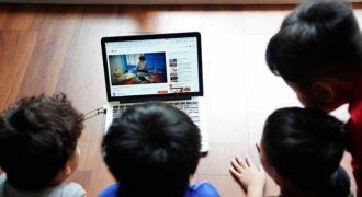 Tràn lan video độc hại, nguy hiểm trên Internet: Bảo vệ trẻ nhỏ bằng cách nào?