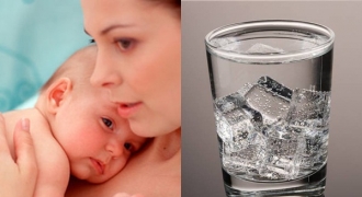 Sau sinh bao lâu được uống nước đá?