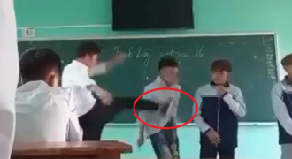 Thầy giáo ở Bắc Giang chửi bới, đá học sinh ngã ngửa ngay trên bục giảng