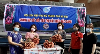 Phụ nữ Thủ đô chung tay hỗ trợ tiêu thụ 20 tấn vải thiều Bắc Giang