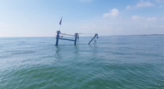 Cháy tàu cá, 5 ngư dân Nghệ An được cứu trong gang tấc