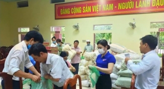 Người dân Thanh Hóa chung tay góp lương thực ủng hộ miền Nam chống dịch