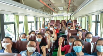 60 bác sĩ, nhân viên y tế Nghệ An hỗ trợ Bình Dương chống dịch
