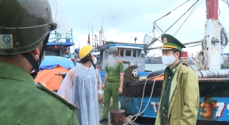 Thừa Thiên Huế, Đà Nẵng cấm tàu thuyền ra khơi