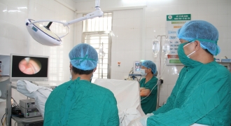 Trung tâm Y tế tuyến huyện tại Bắc Giang thực hiện thành công tán sỏi ngược dòng bằng laser