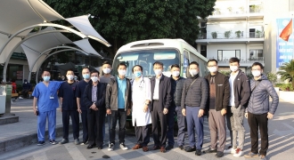 Bệnh viện Bạch Mai điều động bác sĩ chi viện An Giang chống dịch