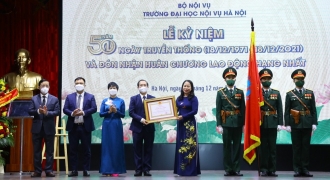 Đại học Nội vụ Hà Nội đón nhận Huân chương Lao động hạng Nhất
