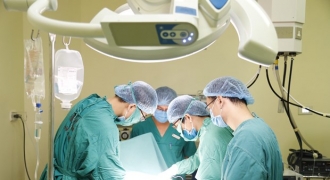 Chuyển giao thành công nhiều kỹ thuật cho Bệnh viện Phổi Nghệ An