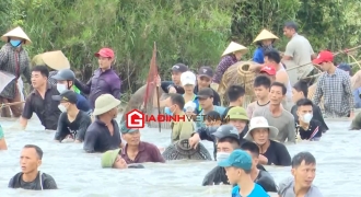 Độc đáo lễ hội đánh bắt cá 300 năm ở Hà Tĩnh