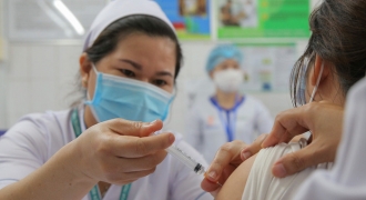 Vì sao phải tiêm mũi bổ sung vaccine COVID-19?