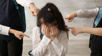 Có nên dạy con đánh trả khi bị bắt nạt học đường?