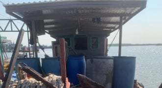 Phát hiện 702 lít dầu diezen không hóa đơn trên thuyền Quảng Ninh