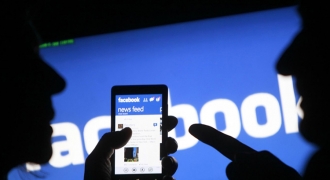 Chiếm đoạt Facebook mạo danh nhắn tin lừa vay tiền
