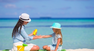 Cách bảo vệ da và chữa cháy nắng hiệu quả trong mùa hè