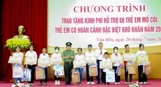 Công an tỉnh Quảng Ninh trao quà hỗ trợ 60 trẻ em mồ côi, có hoàn cảnh đặc biệt khó khăn tại Vân Đồn