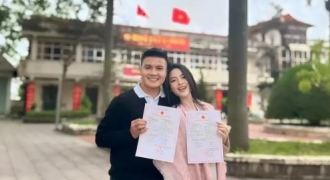 Vợ Quang Hải “cưới chạy bầu”?
