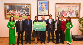Vietcombank trao tặng1 tỷ đồng cho đội tuyển bóng đá U23 Việt Nam