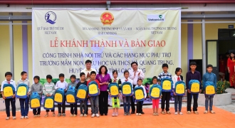 Vietcombank tài trợ 5 tỷ đồng xây dựng nhà nội trú tại tỉnh Cao Bằng