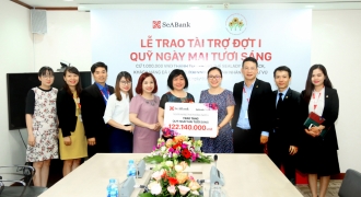 SeAbank trao tiền ủng hộ Quỹ 