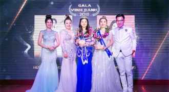Kha Ly, Akira Phan góp mặt tại sự kiện Gala Vinh Danh 2018 của Mỹ phẩm Humnile