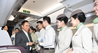 Ngàn dặm đường vui: Chuyện của những người không nghỉ Tết trên các chuyến bay của Bamboo Airways