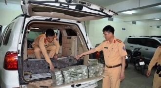 Quảng Ninh: Bắt đối tượng vận chuyển 100kg heroin bằng xe ô tô BKS Lào