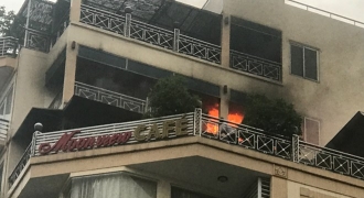 Cháy khách sạn phố cổ Hà Nội, du khách hoảng loạn tháo chạy