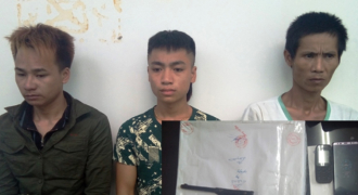 Bắt quả tang vận chuyển 2 kg ma túy, 4.000 viên hồng phiến từ Lào về Việt Nam