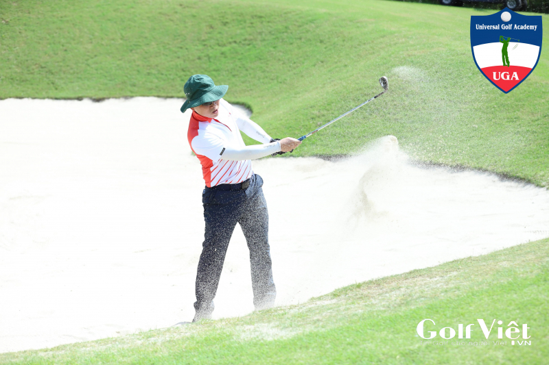 Học golf tiết kiệm và hiệu quả cùng UGA (Universal Golf Academy)