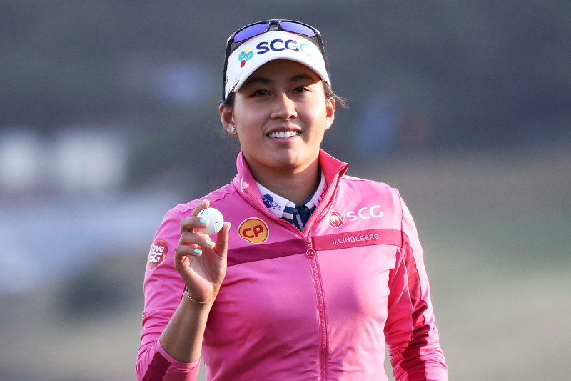 Áp lực của golfer vừa lên số một nữ thế giới