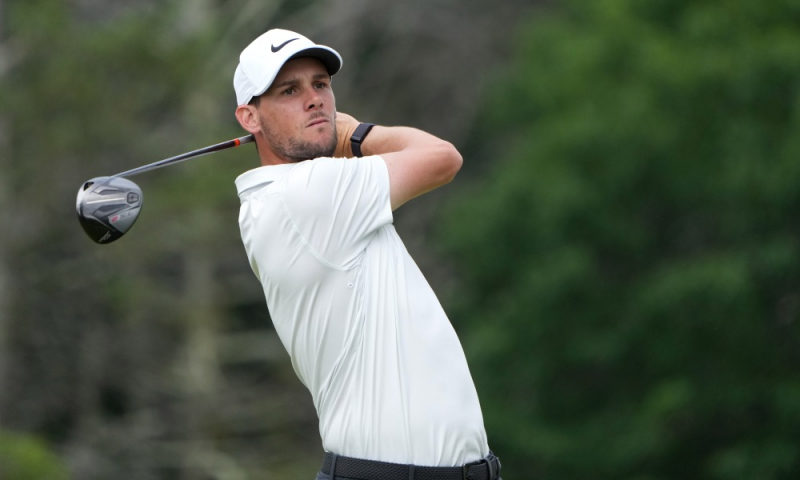 LIV Golf thêm golfer trong top 50 thế giới