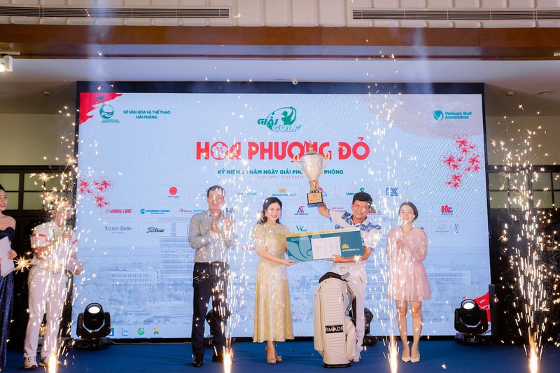 Trần Quang Tiến vô địch giải golf Hoa phượng đỏ Hải Phòng 2024