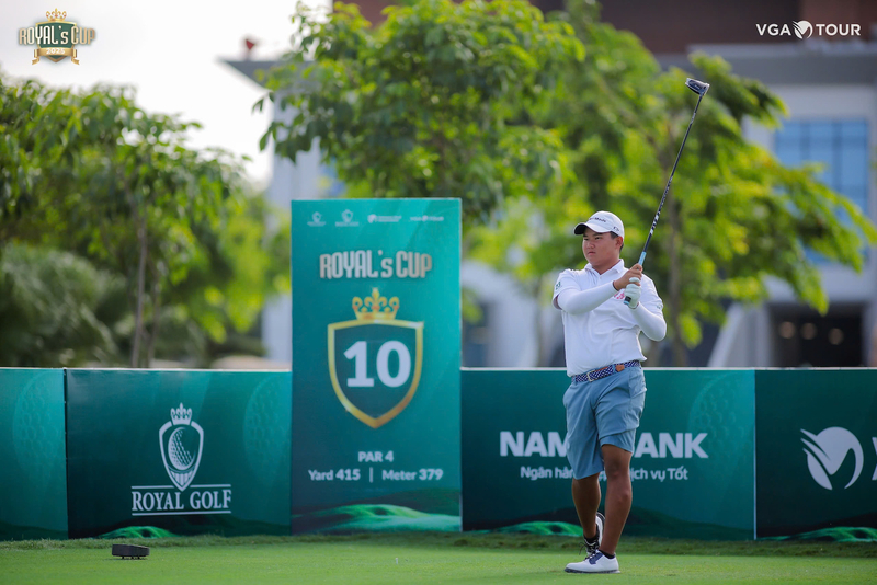 Golfer Trần Thế Bảo vươn lên dẫn đầu vòng 2 giải Royal’s Cup 2025