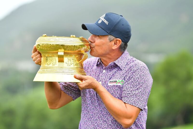Golfer Adilson Da Silva ẵm cúp vô địch Vinpearl DIC Legends Việt Nam 2023