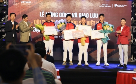 Tuyển golf Việt Nam nhận thưởng 750 triệu đồng cho HC SEA Games 32