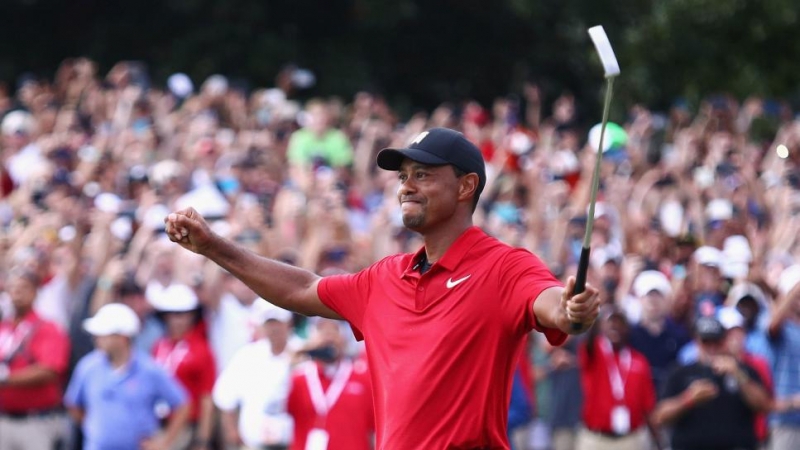 Covid-19 khiến Tiger Woods bị lùi lịch vào Đại sảnh Danh vọng