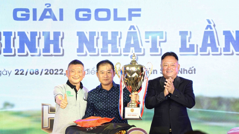 Golfer Andrew Hùng thắng giải golf mừng sinh nhật lần thứ 4 của CLB Golf Hà Nội - Sài Gòn