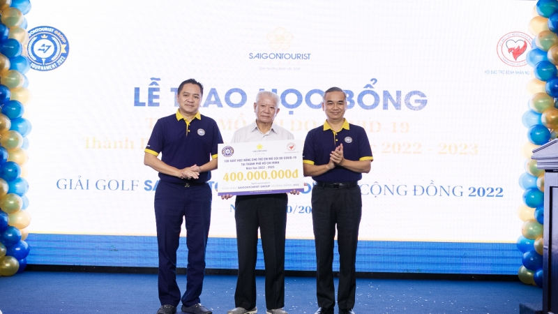 Saigontourist Group vì cộng đồng 2022 tặng học bổng 1 tỷ đồng cho thiếu nhi, học sinh khó khăn