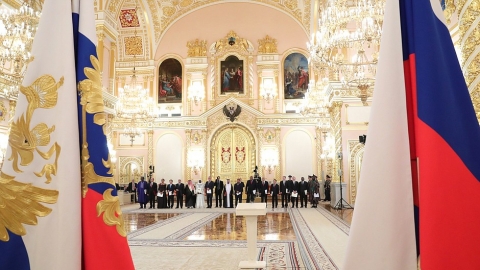 Đại sứ nước ta tại LB Nga Ngô Đức Mạnh trình Quốc thư lên Tổng thống V. Putin