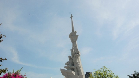 Память павших воинов почтили во Вьетнаме в День Победы