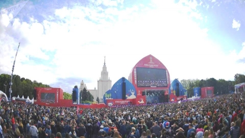 Xin chào World Cup 2018 tại Nga!   Добро пожаловать в Россию на чемпионат мира по футболу 2018!