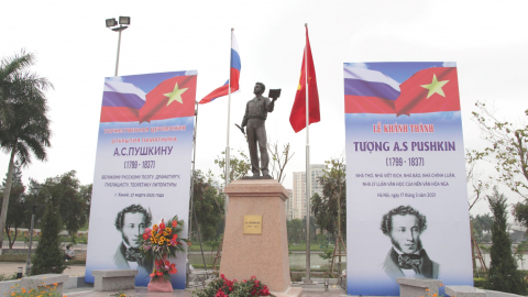 Khánh thành tượng đài Alexander Pushkin tại công viên Hòa bình, Hà Nội