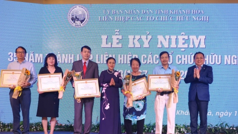Hội Hữu nghị Việt - Nga tỉnh Khánh Hoà được tặng Bằng khen của Liên hiệp các tổ chức hữu nghị Việt Nam